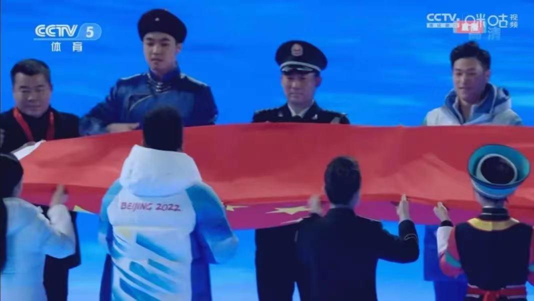 今天是第三个“中国人民警察节”，致敬！