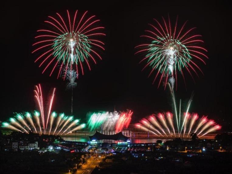 正月十五，和龙市“和衷共济跟*党**走龙兴致远庆元宵”焰火晚会，与您相约！