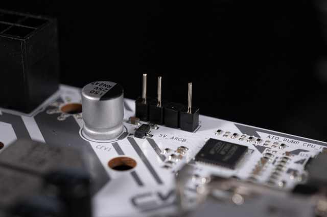 巨能超的ITX小板，七彩虹CVNB760IFROZENWIFI登陆舰主板评测