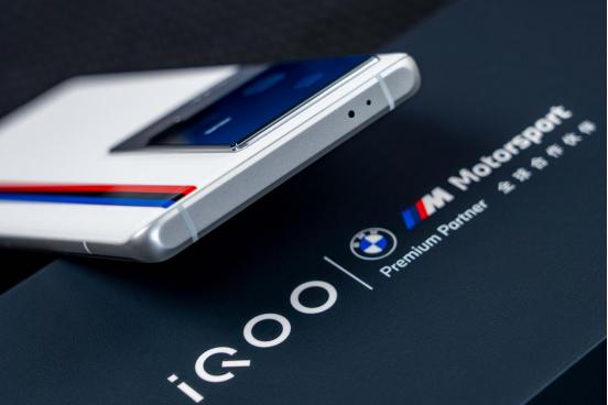 iqoo11pro打暗区突围,iqoo11pro打原神真实感受