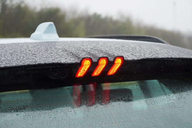 燃油车初次体验新能源车感受,燃油版混动版驾驶体验