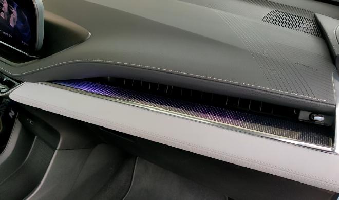 燃油车初次体验新能源车感受,燃油版混动版驾驶体验