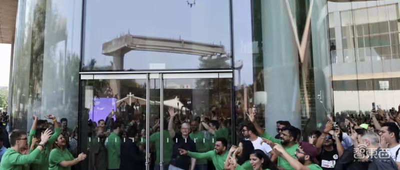 库克苹果印度市场,苹果印度首家