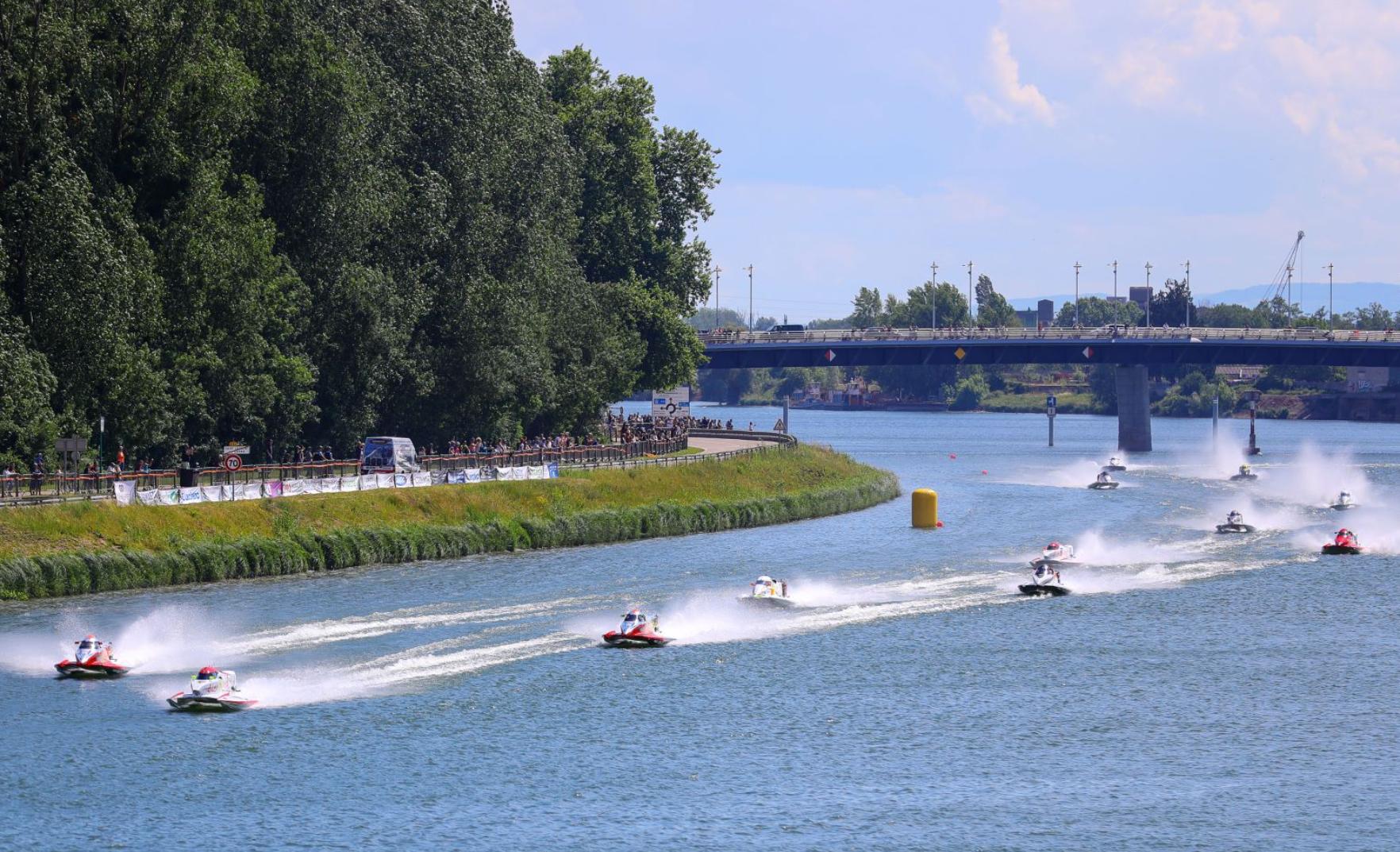 世界四大赛事f1摩托艇,f1摩托艇世界锦标赛厦门中国队