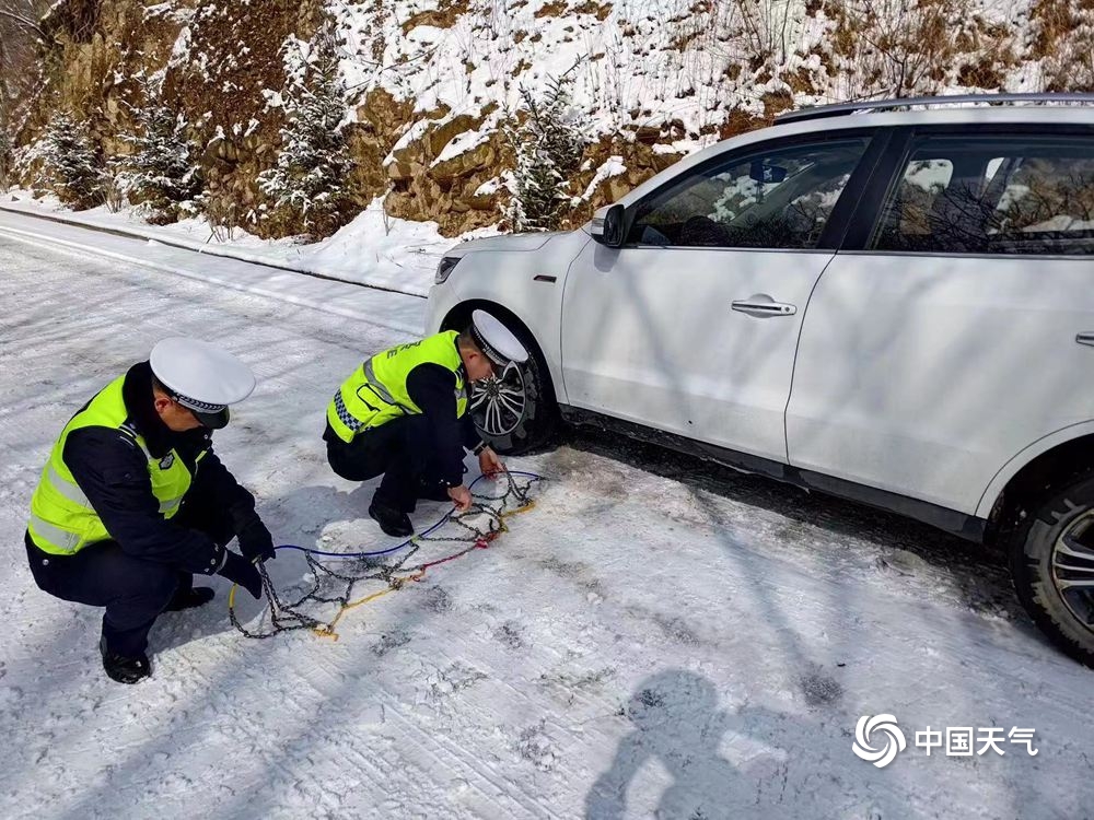 北方多地四月飞雪一组图看各地白雪覆盖穿越回隆冬