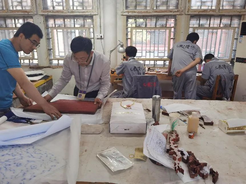 榫卯结构怎么承重屋顶,榫卯屹立千年不倒