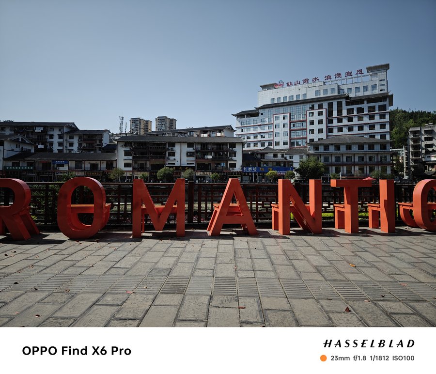 小米13ultra和oppofindx6pro拍照谁更强,oppofindx6pro对比小米13ultra人像拍照