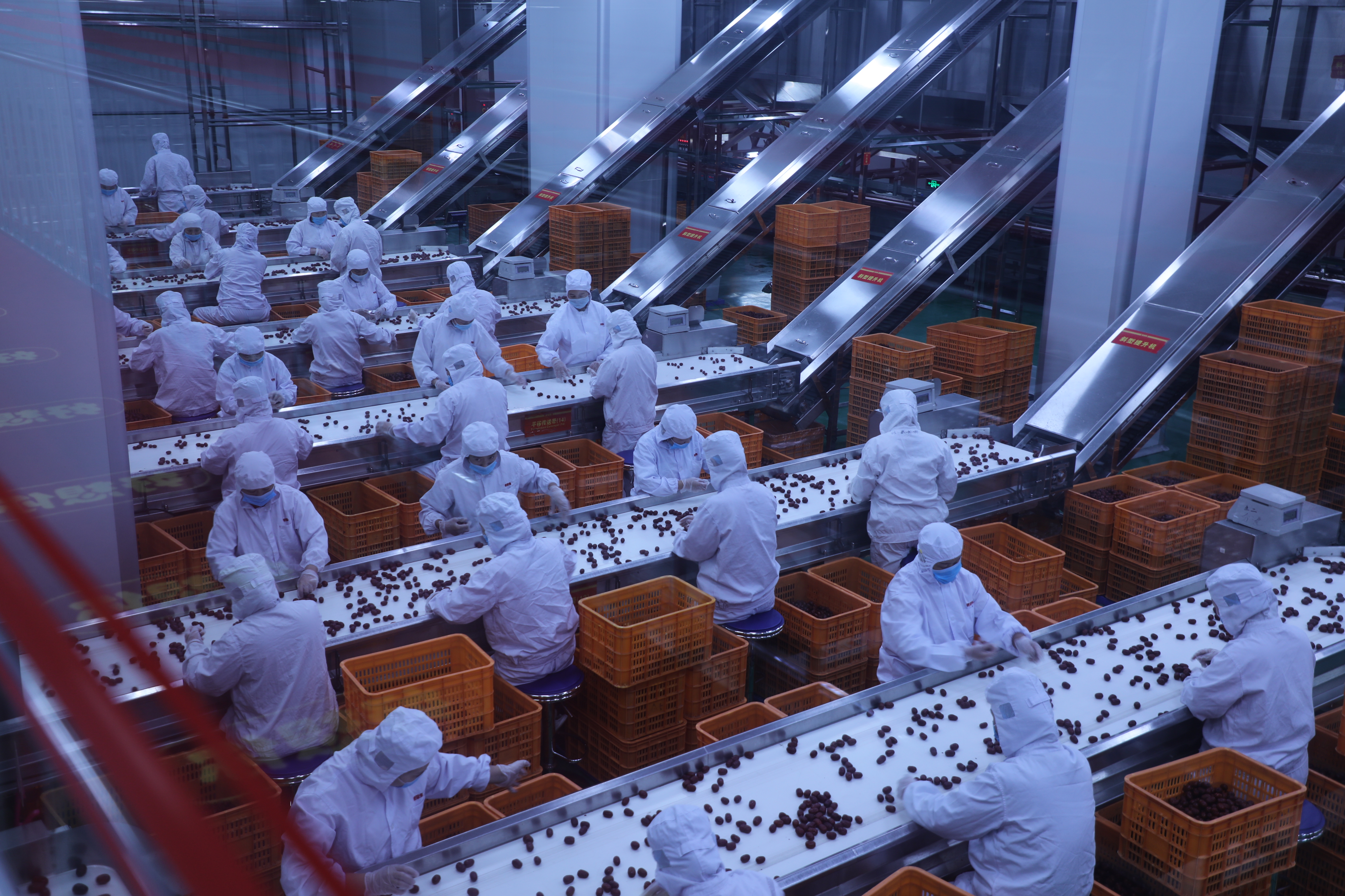 缇庤鲍鍚嶅搧瀹ｄ紶,缇庤鲍鍚嶅搧鑸屽皷涓婄殑鏂瑰煄鍛抽亾