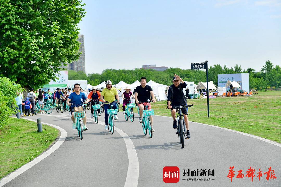 澶忔棩澶滄櫄闇茶惀鎴愰兘,鎴愰兘澶忓闇茶惀