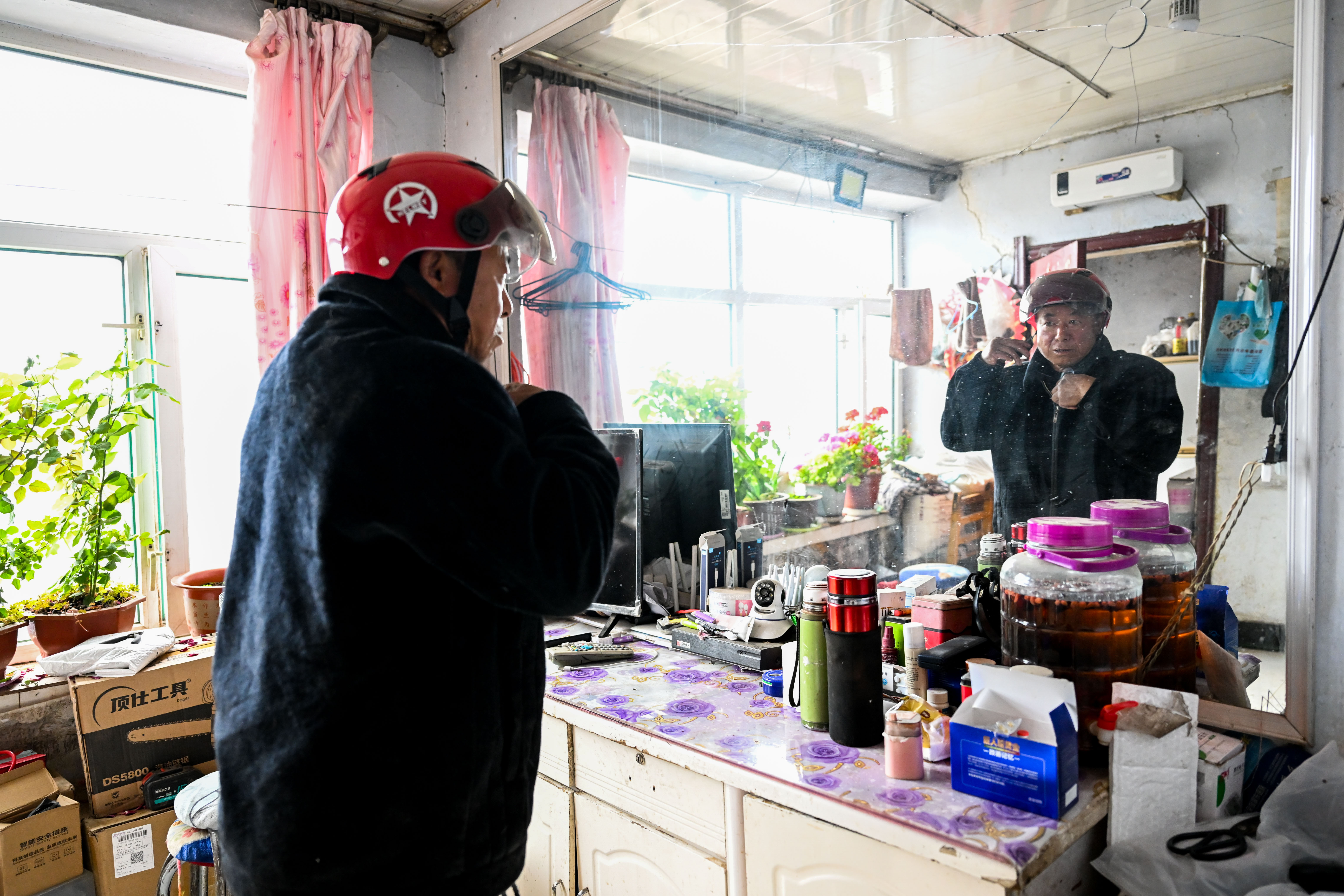 （图片故事）来自“快递爷爷”的暖心快递