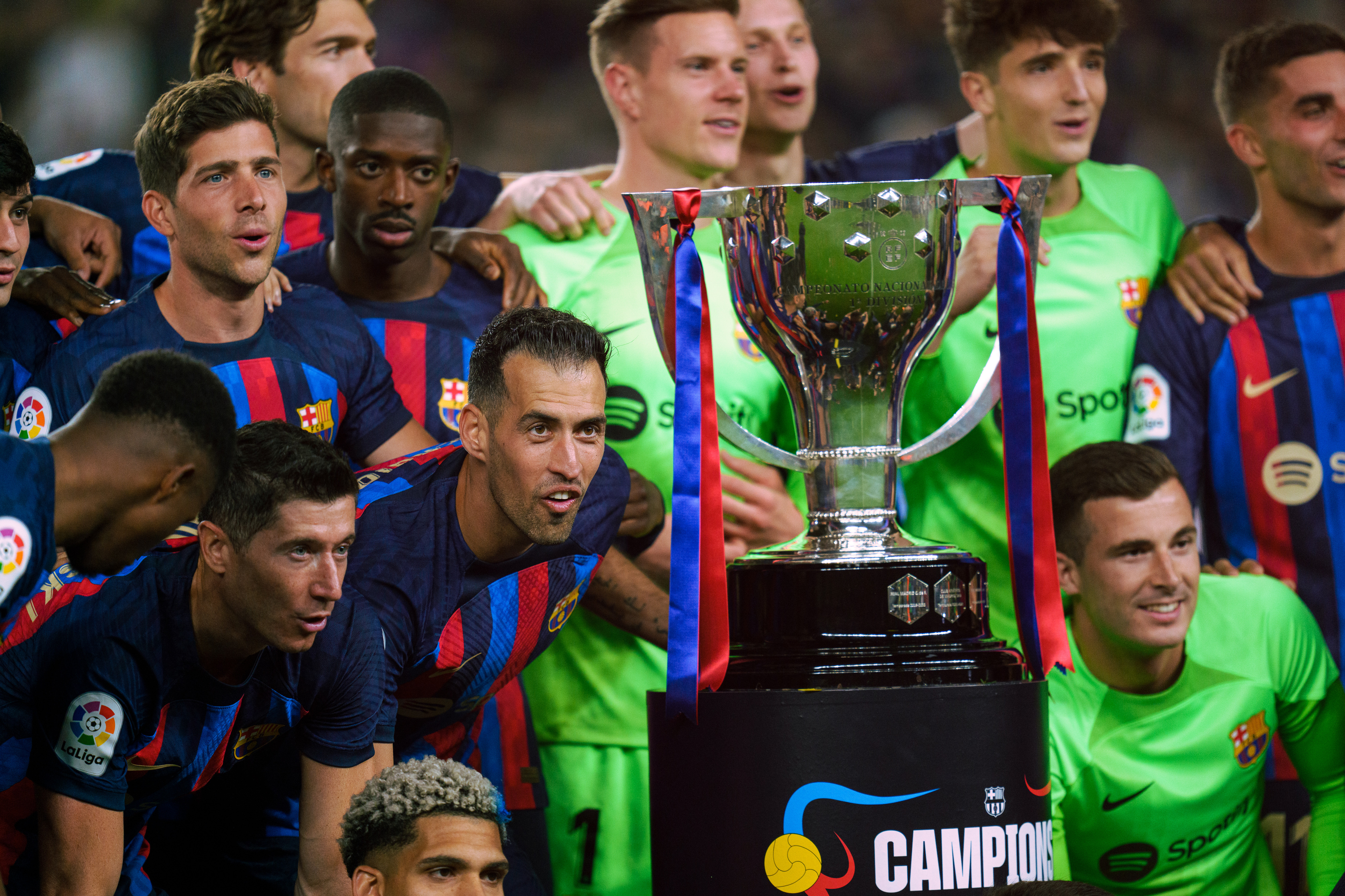 10-11西甲巴萨联赛夺冠,体育足球西甲巴萨