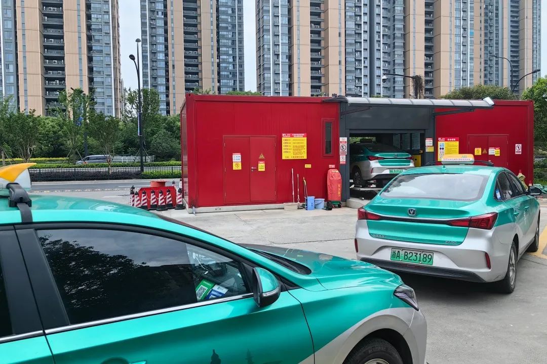 20秒换电池方法视频,20秒换一块电池