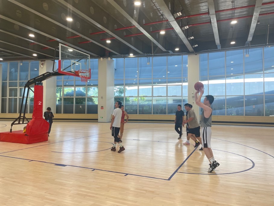 杭州亚运氛围特种兵打卡,打卡亚运e起潮临平