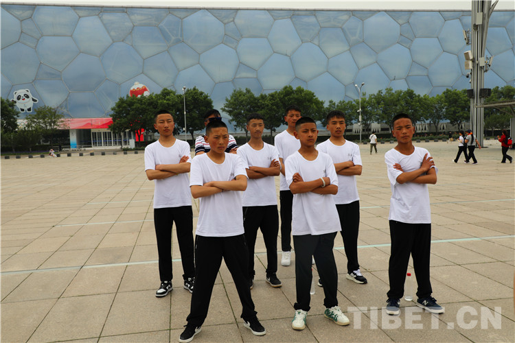 首都之旅第一日,首都之旅1000字