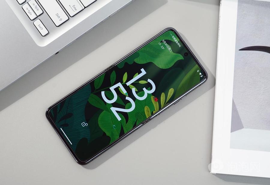 motorazr40ultra折叠屏测试,motorazr40ultra双卡测评