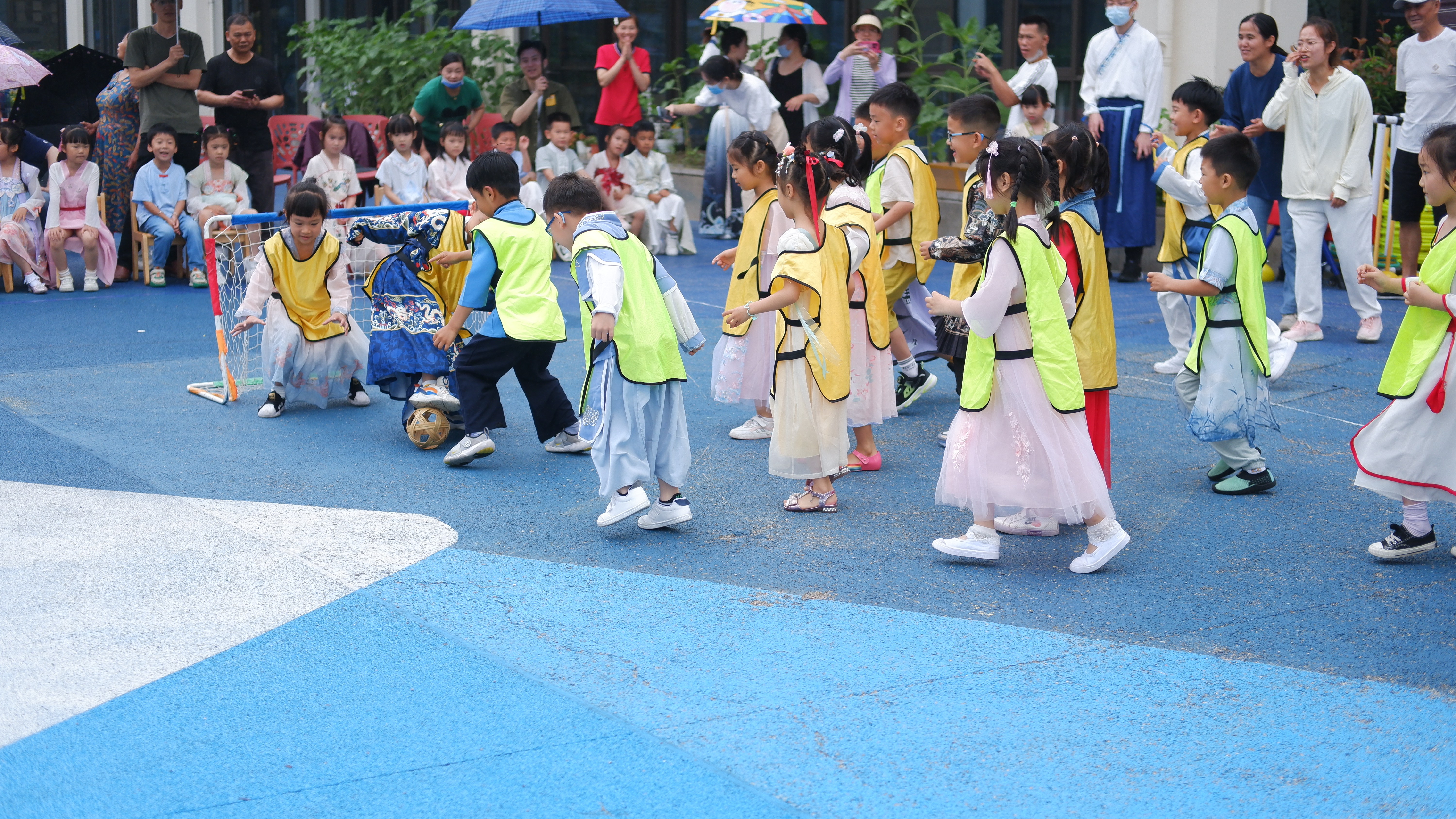 把运动馆搬进幼儿园,中国宋代汉服运动