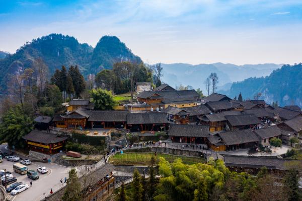 富民新路最新规划,奋进新时代十八洞村沧桑巨变