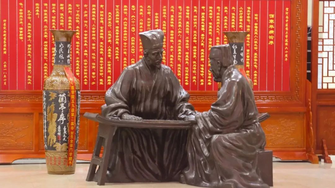 河南郑州师范校招,信阳师范学院在河南能招多少人