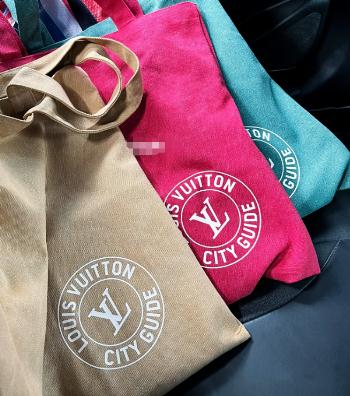 冲上热搜！580元一个帆布包引发热议