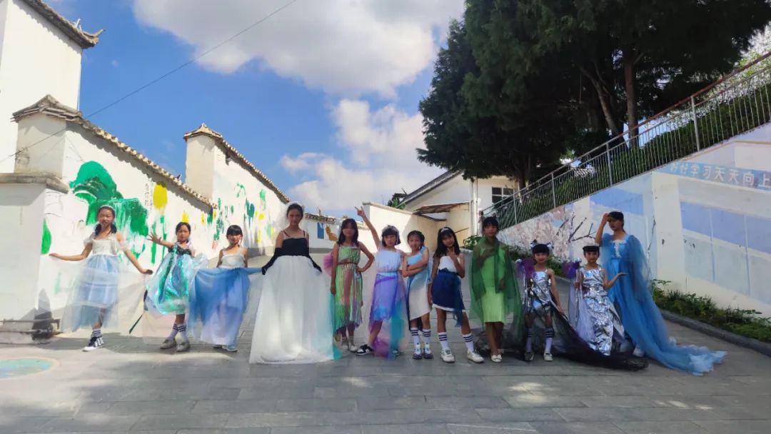 点赞近10万！小学生做的裙子，火了！网友喊话“上链接”