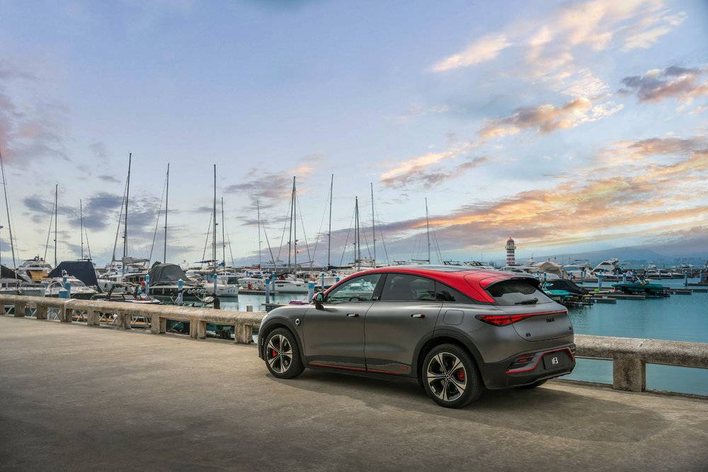 20万的奔驰是哪一款,10来万的小奔驰能买哪种