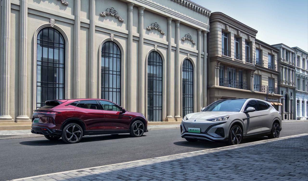 腾势n7智能豪华猎跑,腾势n7与bba比较