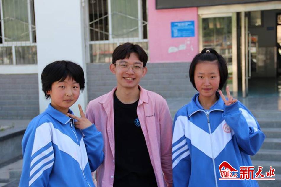 西南财经大学光华蒲公英实践队在秦州区娘娘坝中学开展暑期“三下乡”社会实践活动