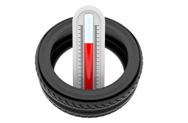 车胎爆了用它一切搞定,车胎爆了怎么办怎么自救