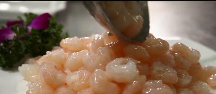 这家老牌酒店8月底暂停“入住”？西班牙式建筑、美食和法棍让人印象深刻