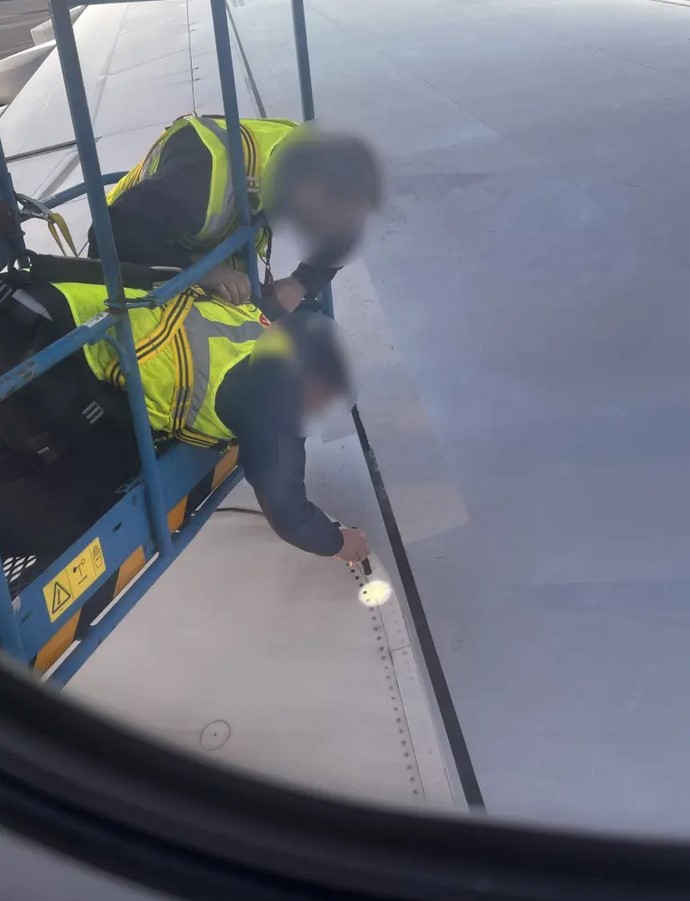 维珍航空返航,乘客发现飞机螺丝松动处理结果