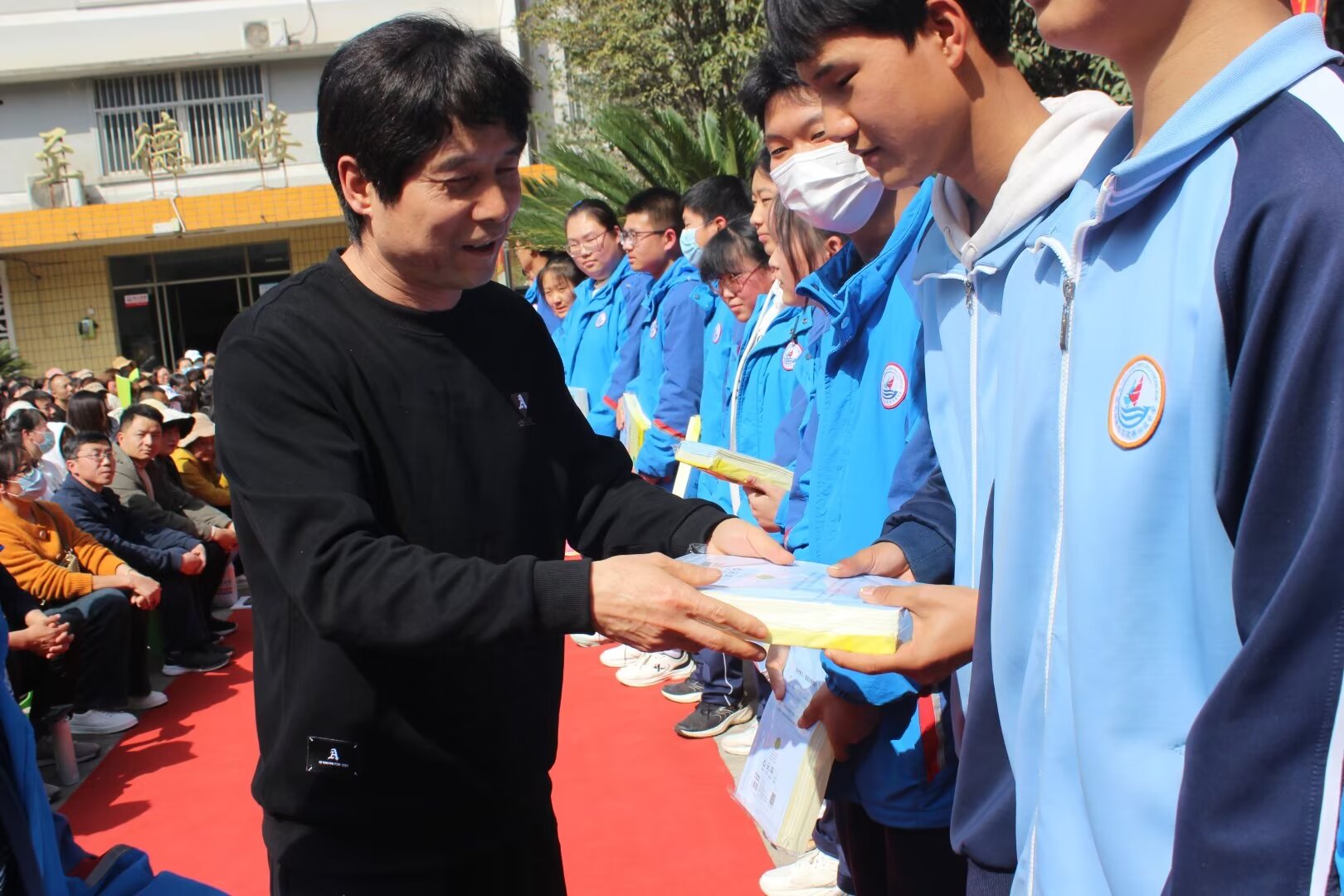 滚滚春潮催征鼓奋楫扬帆正当时——陈仓区虢镇初中2024届中考动员誓师大会盛大举行