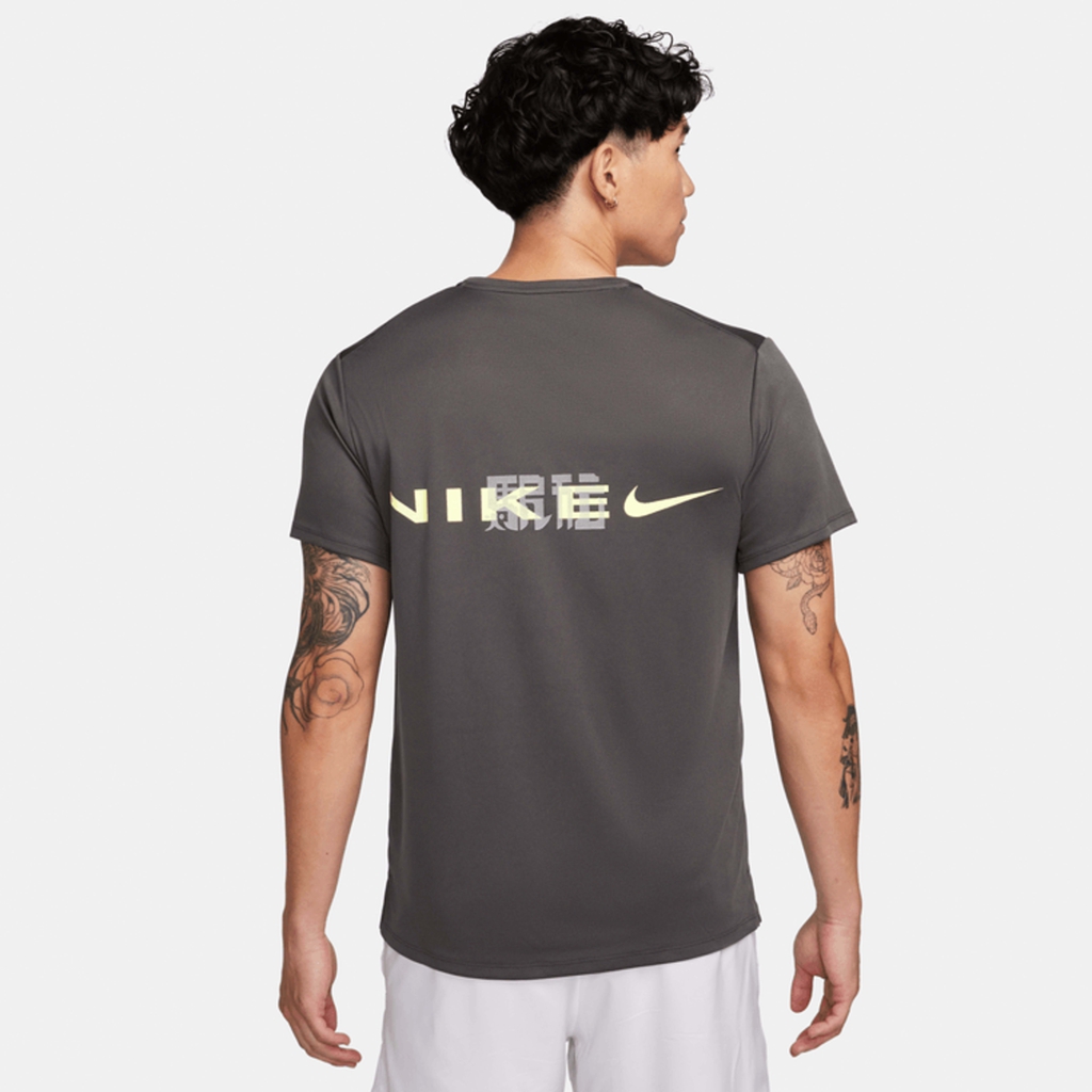 nike一套运动套装,nike400元性价比最高跑鞋高颜值